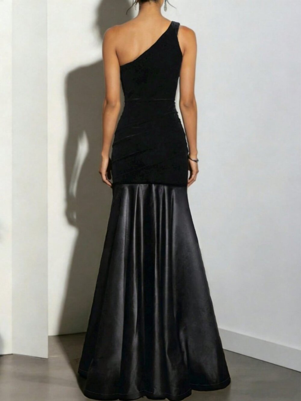 Black Women's Asymmetrical Ruched Plain High-Waist A-Line Maxi Dress - Picture 2 of 4